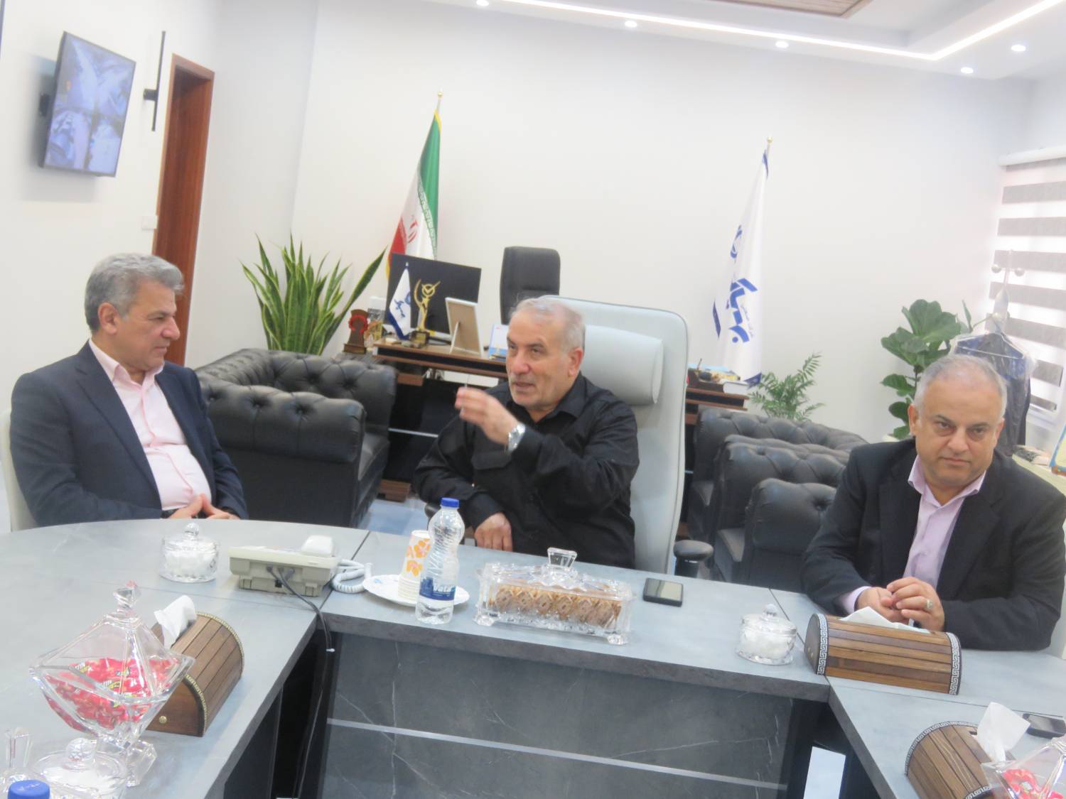 تبلور هم‌دلی و حمایت از تولید در دیدار نوروزی نماینده مردم بهشهر با مدیرعامل شرکت صنعتی بهپاک