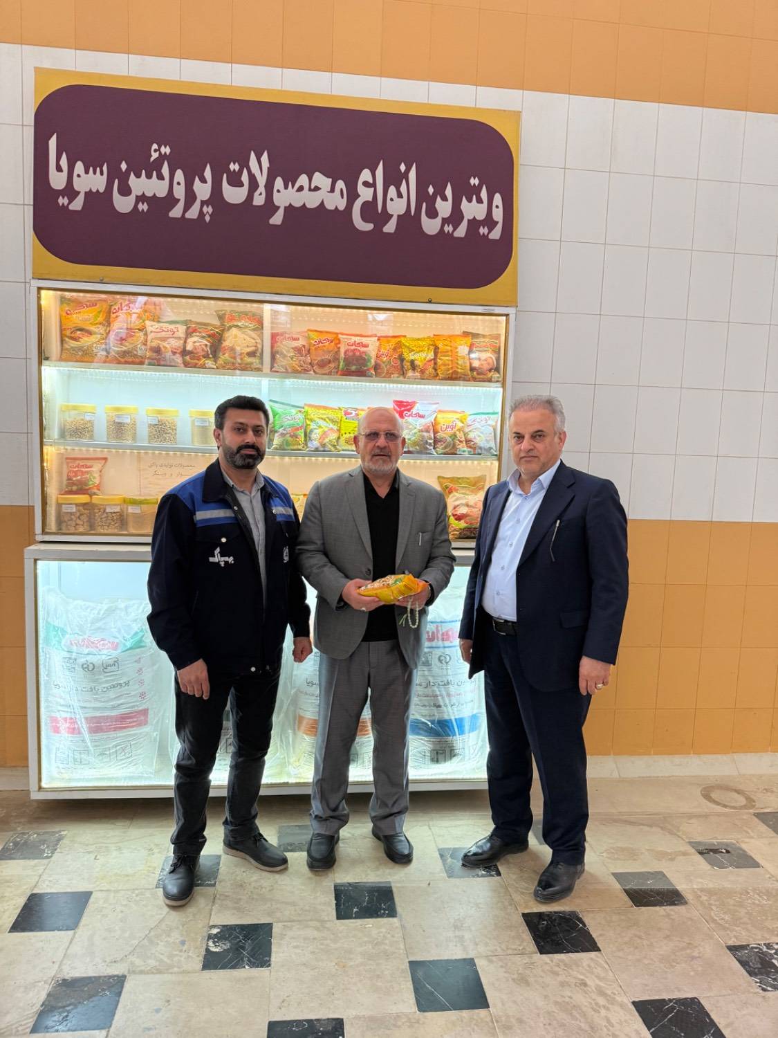 تبلور همت در شریان‌های تولید بازدید مشاور ویژه مدیر هلدینگ از شرکت صنعتی بهپاک