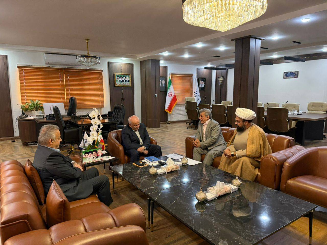 دیدار راهبردی مدیران ارشد بهپاک با دکتر یونسی استاندار مازندران در راستای تقویت زیرساخت‌های تولیدی و تأمین امنیت غذایی