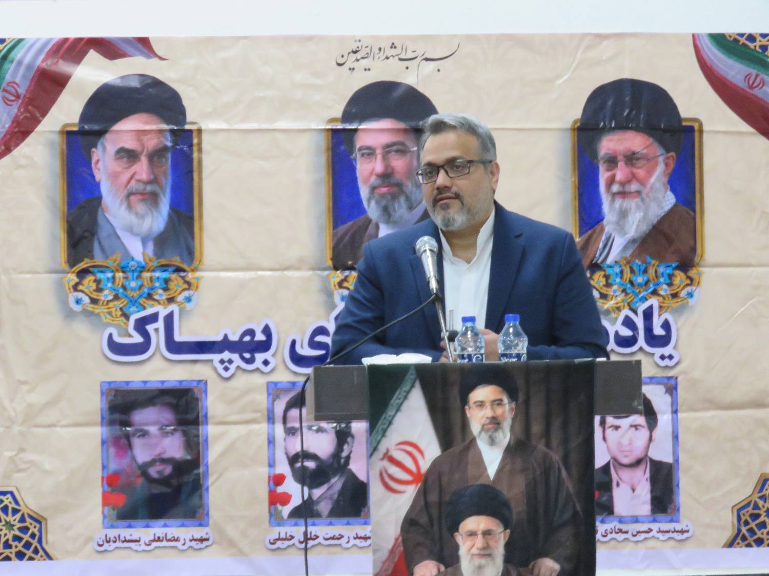 یاد شهدا در نمازخانهی بهپاک طنین انداز شد؛ مراسم گرامیداشت هفتهی دفاع مقدس برگزار شد